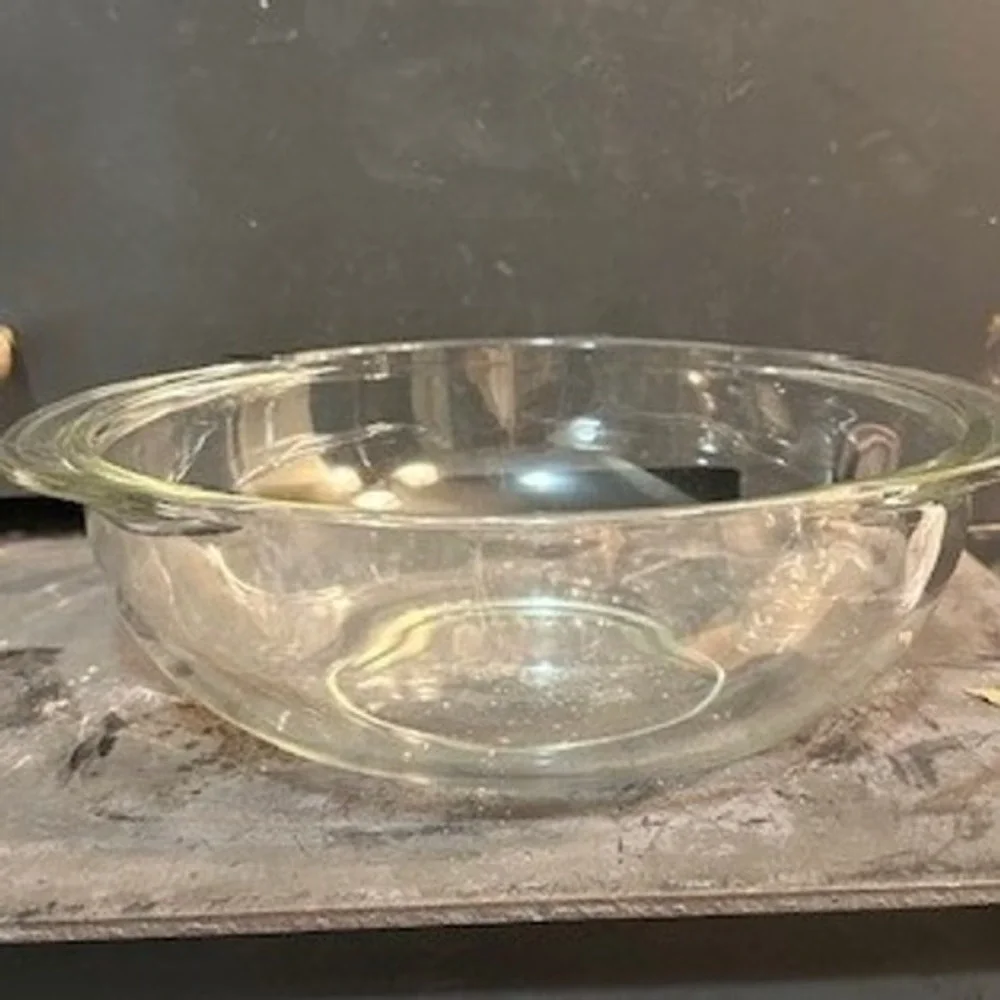 Vintage Pyrex 024 Clear Glass 2 Quart Round Casserole Dish with Swirl‎ LidLid